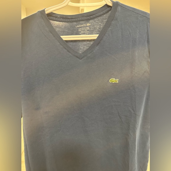 Lacoste v neck size m - Picture 4 of 4